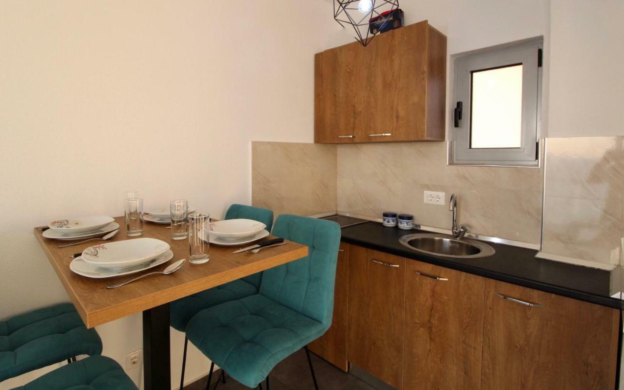 Apartments Komina Utjeha Luaran gambar